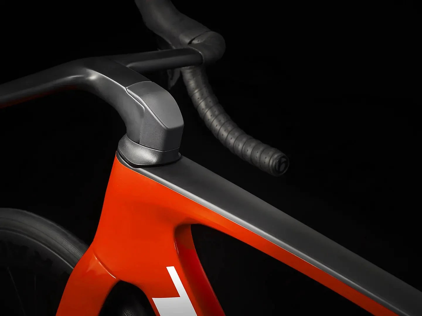 Madone SLR 6 Gen 7 Wheels Bikes